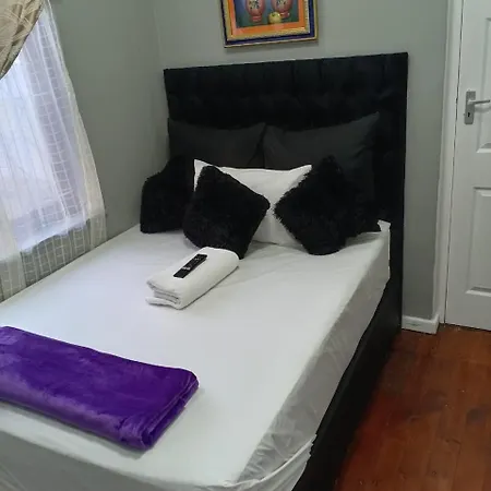 Ufc Guesthouse Cape Town Room photo