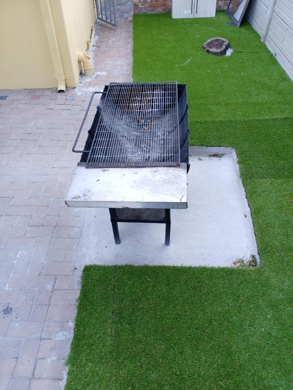 Ufc * Kaapstad
